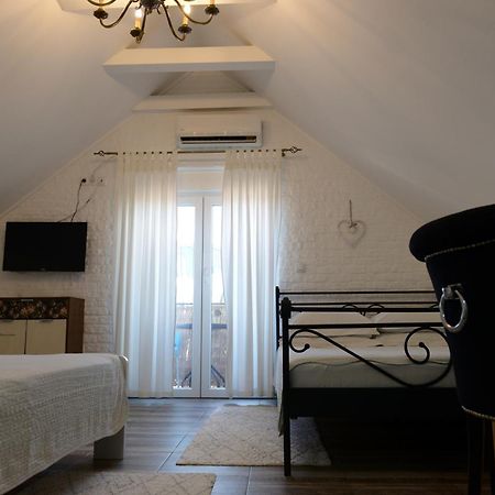 Apartments Idila เบลา เซิร์ควา ภายนอก รูปภาพ