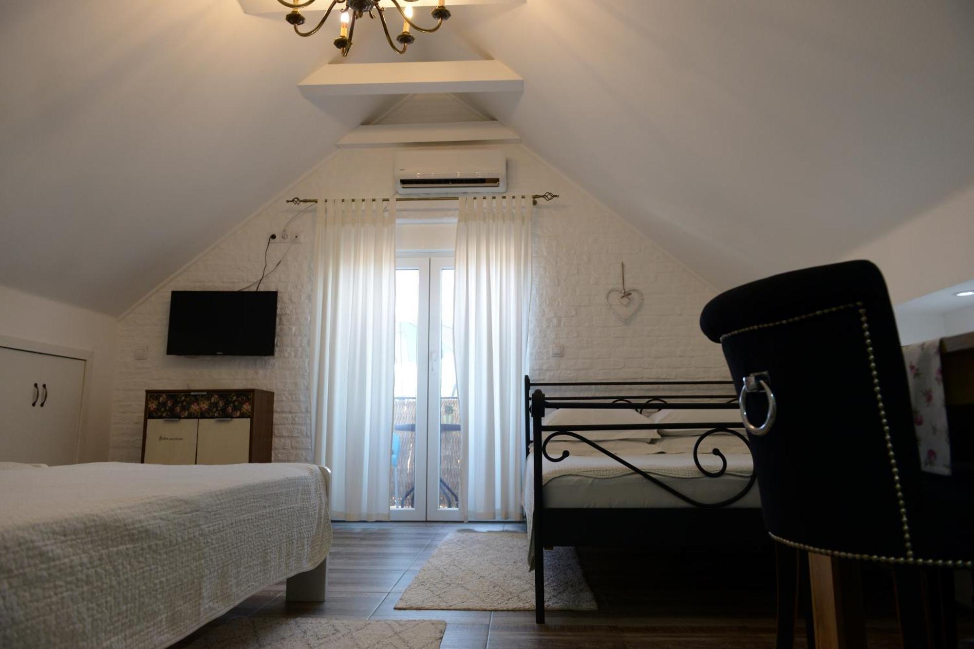 Apartments Idila เบลา เซิร์ควา ภายนอก รูปภาพ