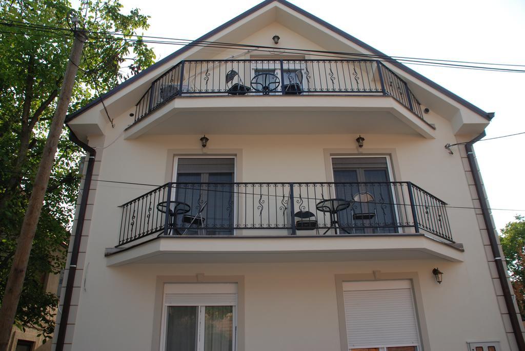 Apartments Idila เบลา เซิร์ควา ภายนอก รูปภาพ